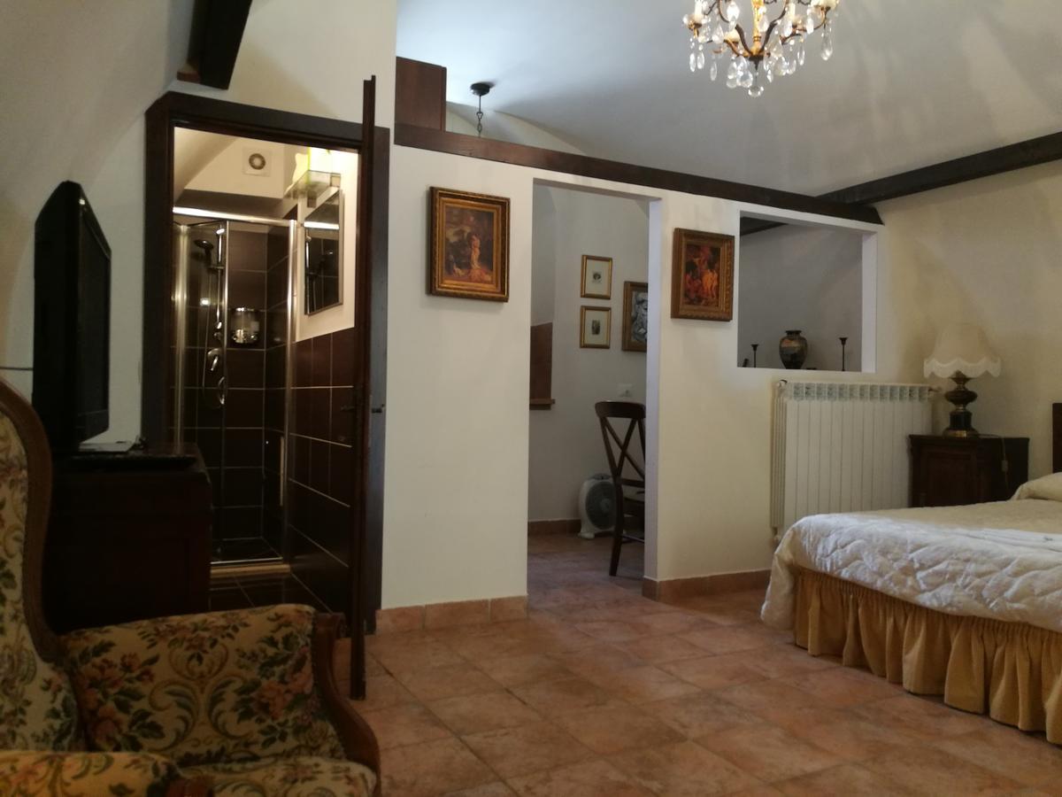 Legacy Bed & Breakfast Sulmona Bagian luar foto