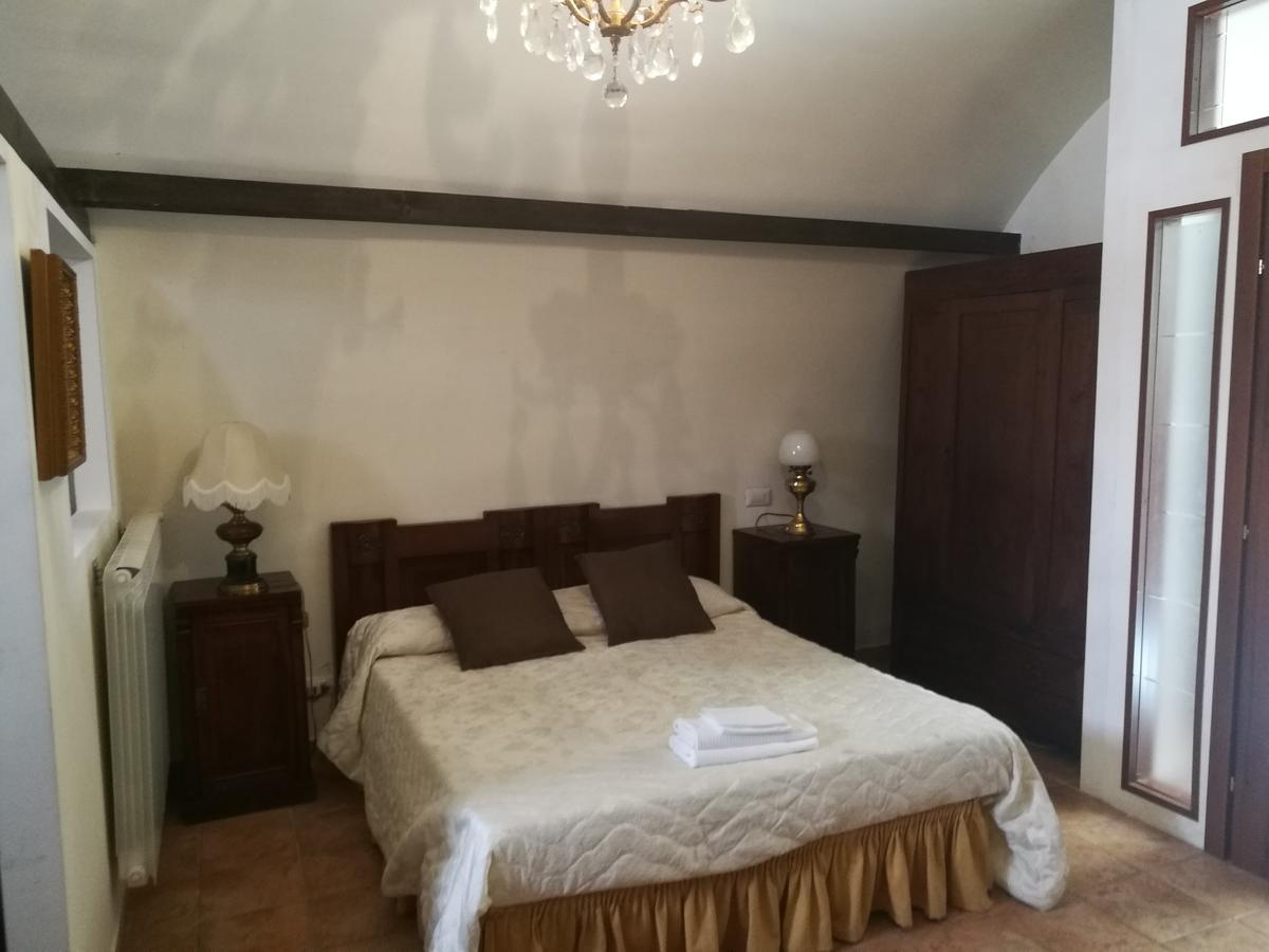 Legacy Bed & Breakfast Sulmona Bagian luar foto
