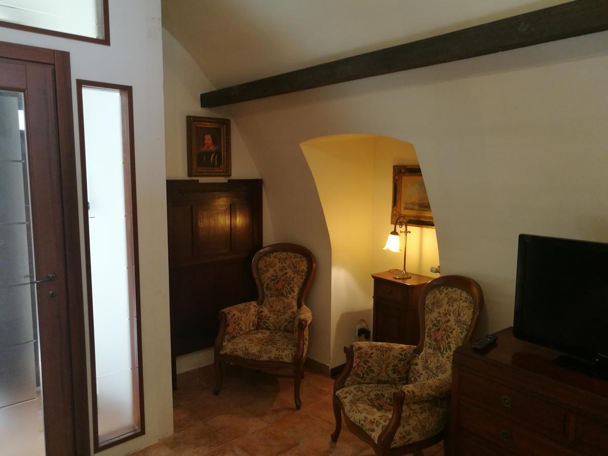 Legacy Bed & Breakfast Sulmona Bagian luar foto