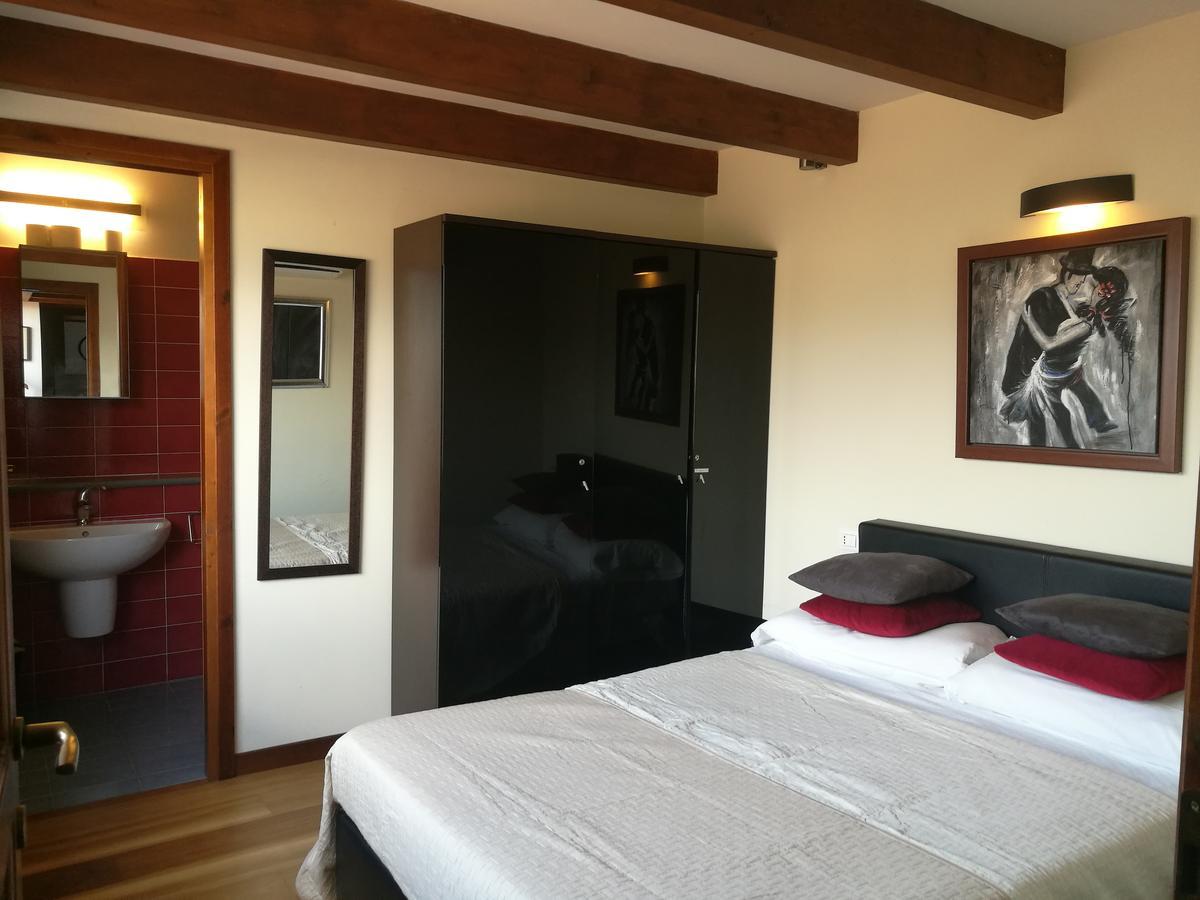 Legacy Bed & Breakfast Sulmona Bagian luar foto